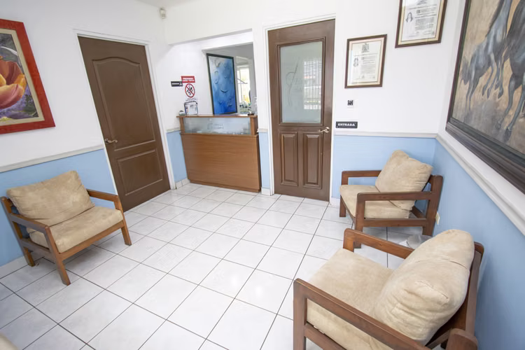 Venta Propiedad Comercial en Rohrmoser | Uso Mixto ZMRC | Alto Potencial de Desarrollo - Imagen 7