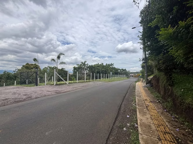 Venta de lote independiente. San Isidro de Heredia - Imagen 2