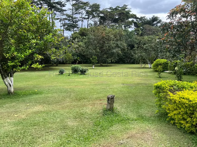 Venta casa rodeada de naturaleza con amplio terreno #26-1533 GS - Imagen 2