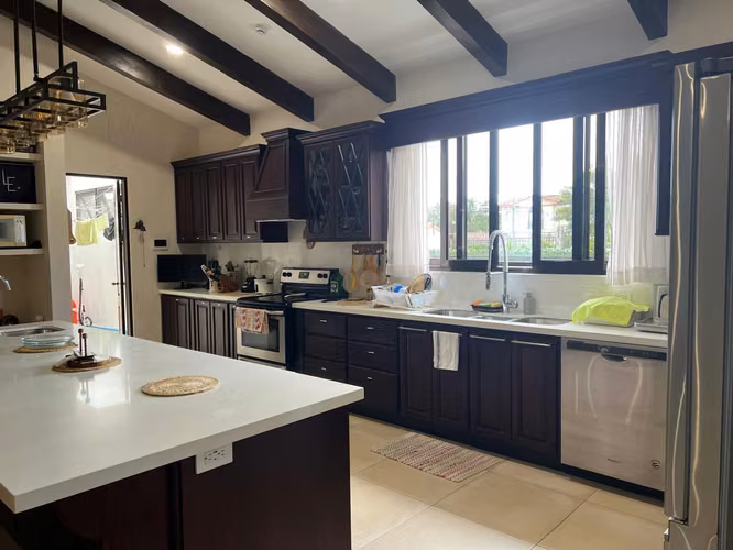 Venta casa moderna con piscina interna y gimnasio privado #26-713 GS - Imagen 4