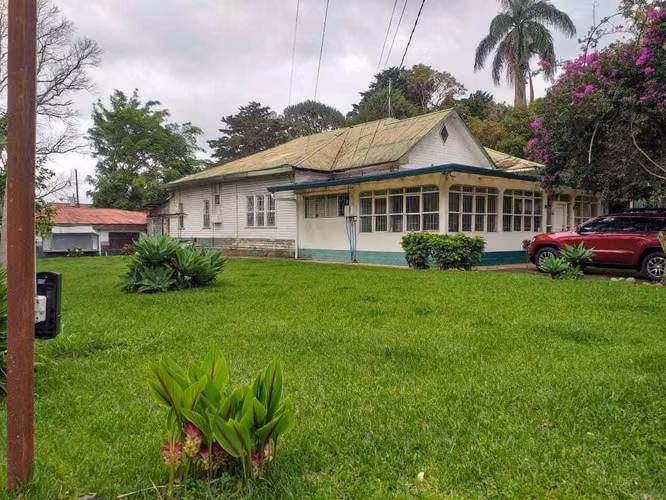 Venta terreno de uso mixto con proyecto para inversión #26-700 GS