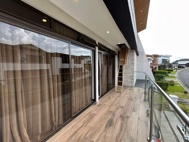 Venta casa de lujo multinivel con vistas, 6 habitaciones y suite privada #25-627 GS - Imagen 6