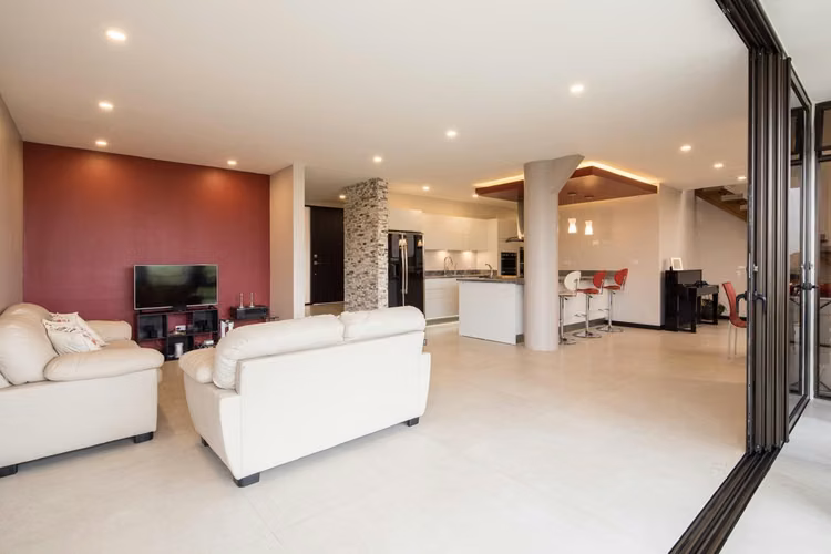 Venta casa de lujo multinivel con vistas, 6 habitaciones y suite privada #25-627 GS - Imagen 3