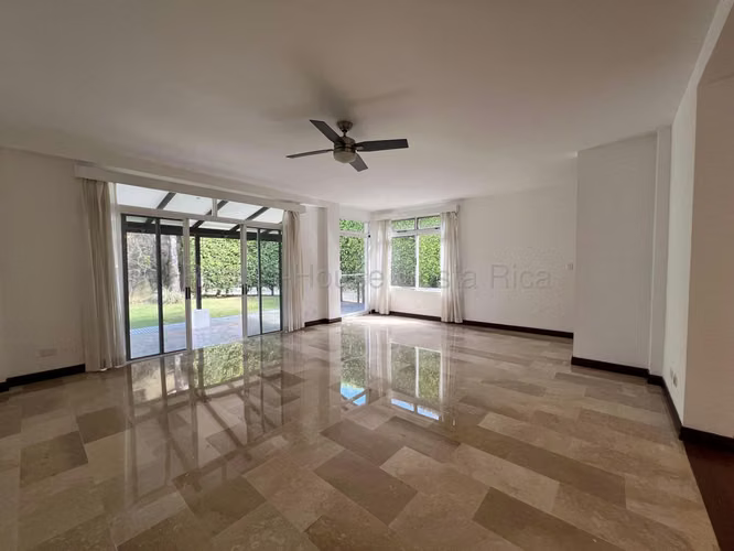 Venta casa de lujo con 4 habitaciones, amplios espacios y golf cercano #26-1558 GS - Imagen 5