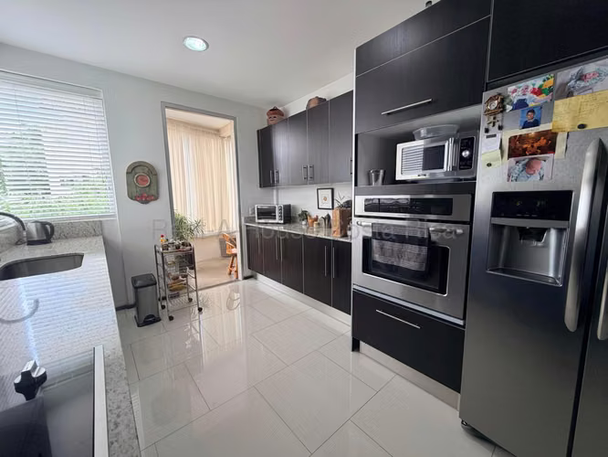 Alquiler apartamento de lujo con amplia terraza y 3 habitaciones con baño privado #26-2132 GS - Imagen 6