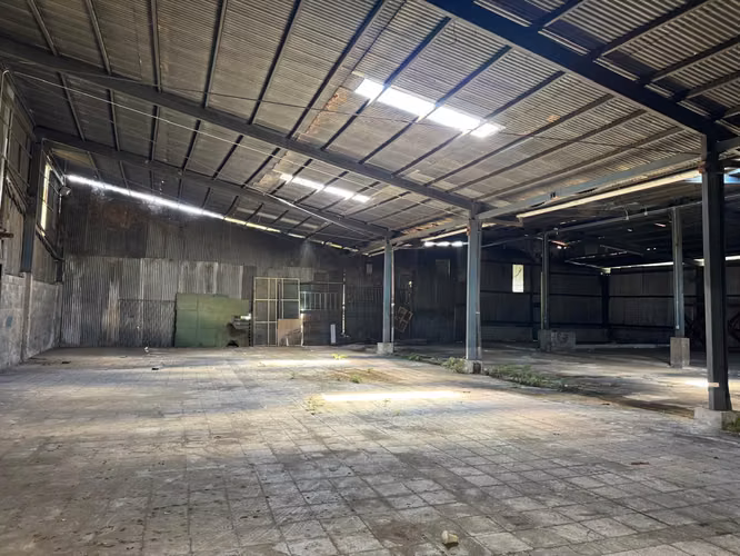 TERRENO con BODEGA COMERCIAL en CURRIDABAT 4.640m2