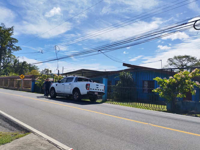 Propiedad con 4 casas como Inversión.