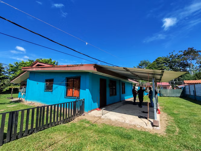 Propiedad con 4 casas como Inversión.