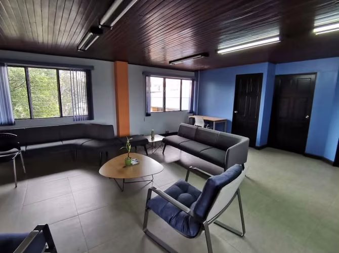 VENDO PROPIEDAD PARA OFICINAS HOTEL CLINICA SUPERMERCADO