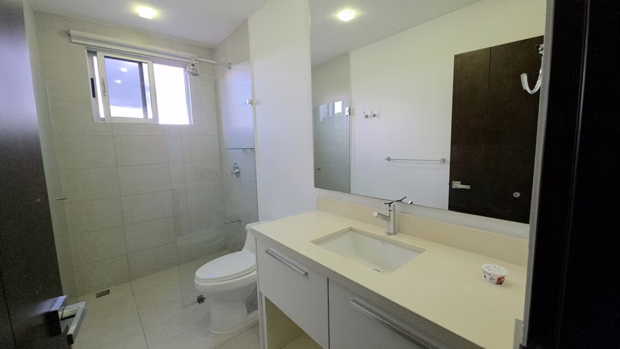 Townhouse de Lujo en Alquiler | Jaboncillos, Escazú - Imagen 8