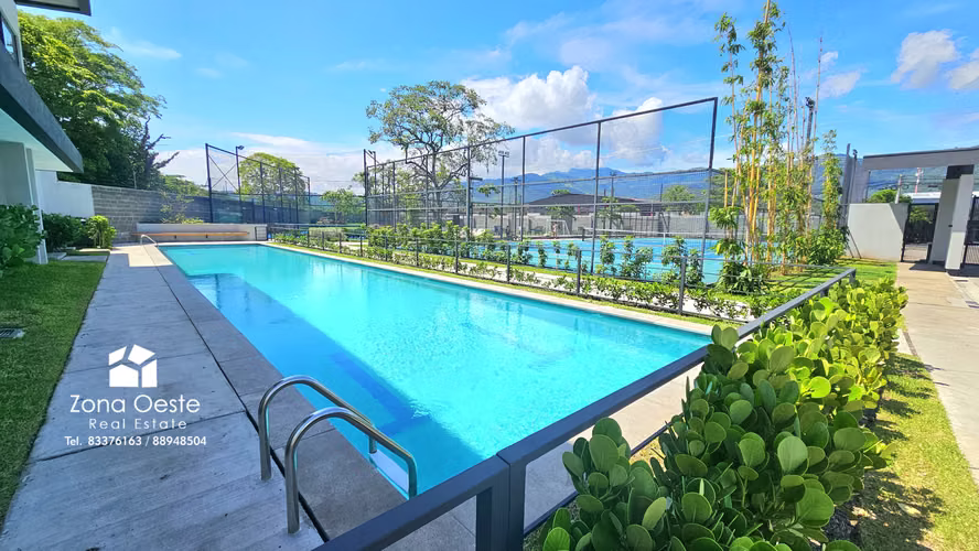 Lote en venta en Latitud Lindora, Santa Ana | 615 m² | $299,000