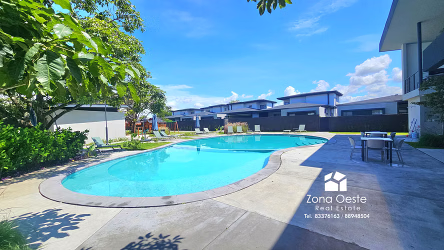 Lote en venta en Latitud Lindora, Santa Ana | 615 m² | $299,000