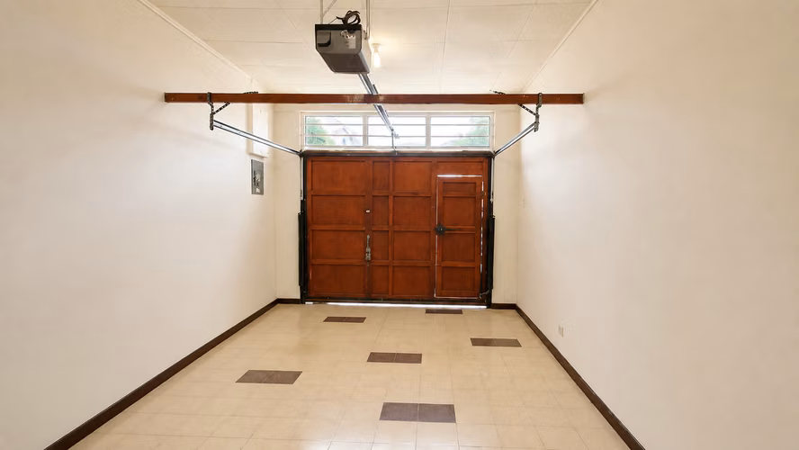 Venta de Propiedad en Montes de Oca | 421 m² de Construcción, 3 Niveles y Uso Mixto - Imagen 18