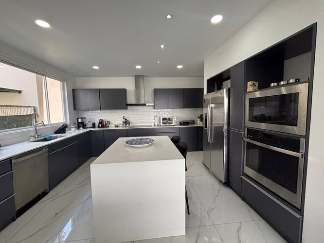 Casa en alquiler en Guachipelín de Escazú - sin muebles - Imagen 5