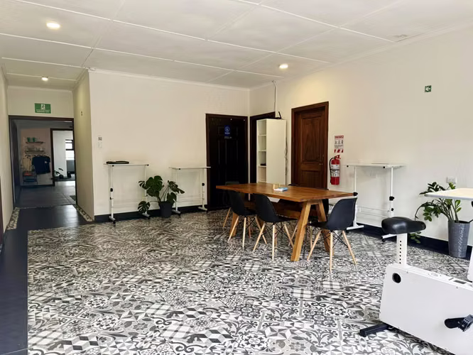 Se alquila consultorio en Los Yoses, exclusivamente para fisioterapeutas - Imagen 2