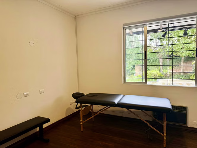 Se alquila consultorio en Los Yoses, exclusivamente para fisioterapeutas - Imagen 5