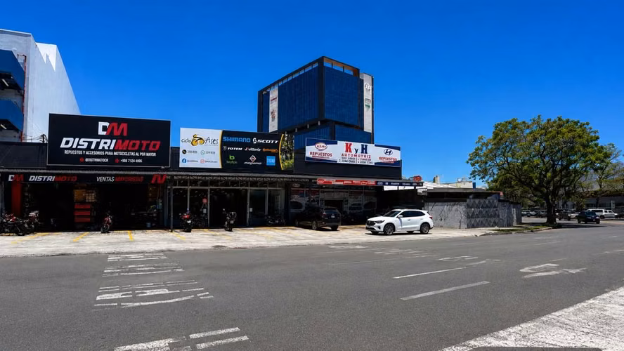 Locales Comercial en Avenida 10 | 500m o 300m | Alto Tránsito y Exposición