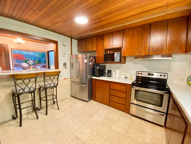 Casa Renovada en Venta – Altos de Naranjo, Atenas - Imagen 15