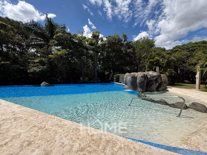 Alquiler de Casa Grande con Jardin en Santa Ana - Imagen 14