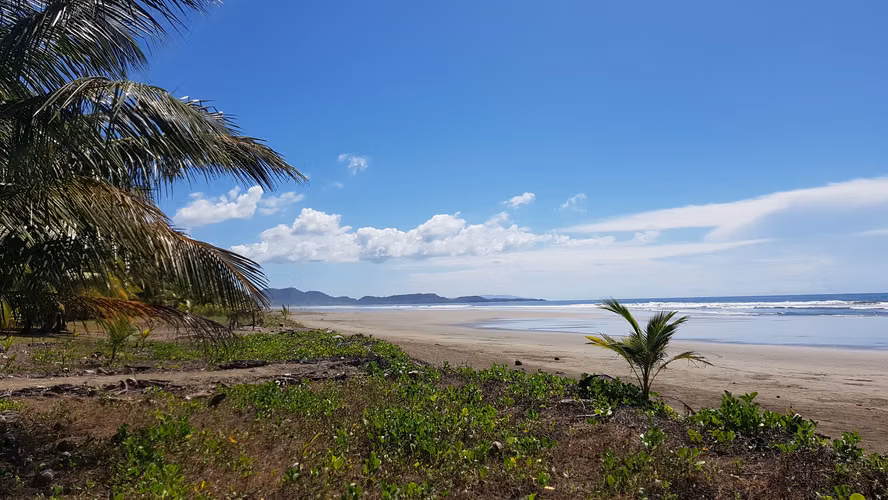 Oportunidad!! lote con 2 casas cerca playa - Imagen 13