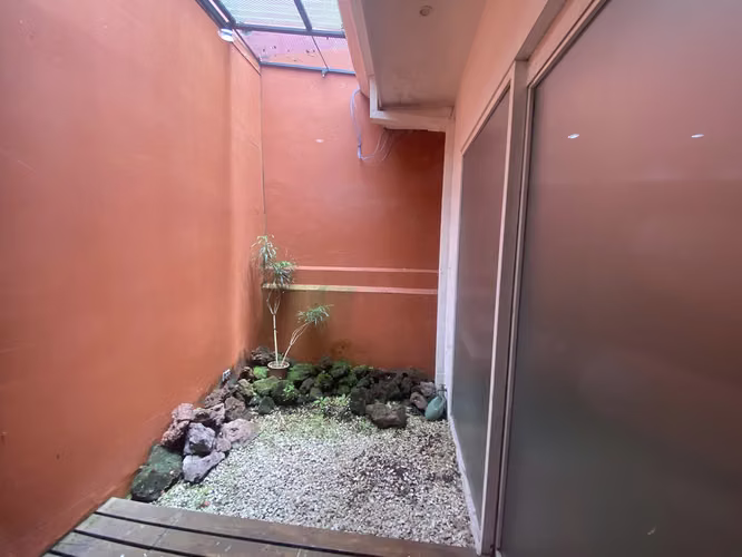 Se alquila local comercial /oficina en Curridabat (AD)