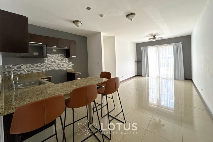 Apartamento en venta en Condominio San Sebastián, CÓDIGO AJ049
