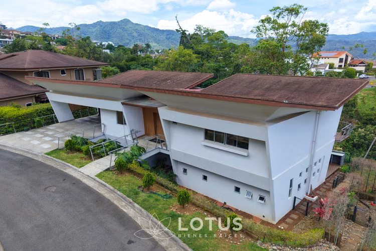 Casa de Lujo en Condominio Hacienda Gregal, Curridabat, CÓDIGO AJ059