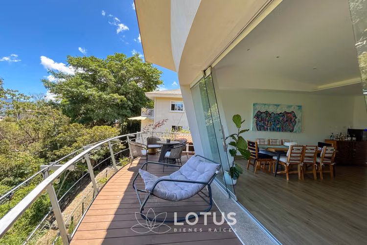Casa de Lujo en Condominio Hacienda Gregal, Curridabat, CÓDIGO AJ059