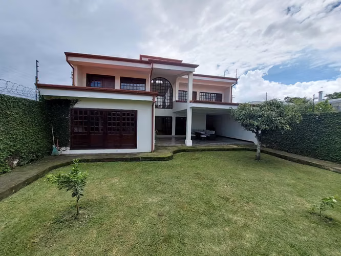 H.A.26-693 Se vende gran casa en San Miguel, Santo Domingo, Heredia