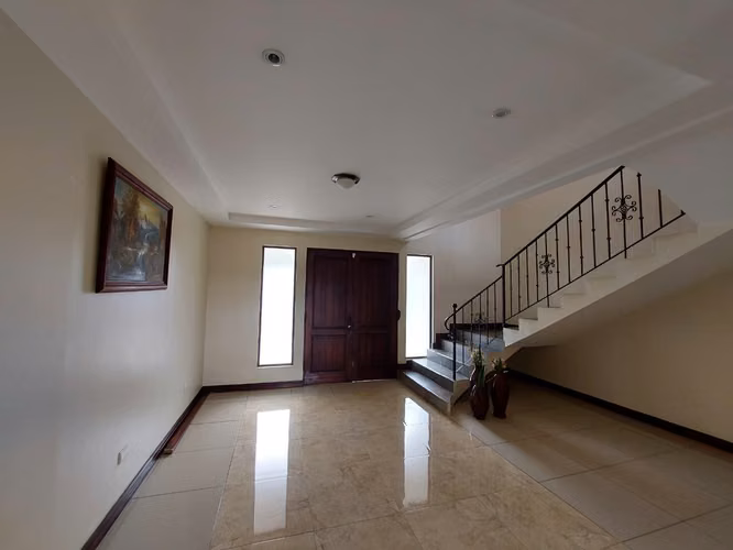 H.A.26-693 Se vende gran casa en San Miguel, Santo Domingo, Heredia