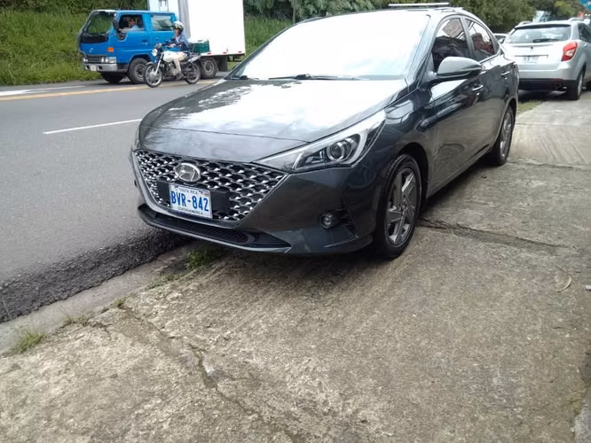HYUNDAI ACCENT 2022 AUTOMÁTICO