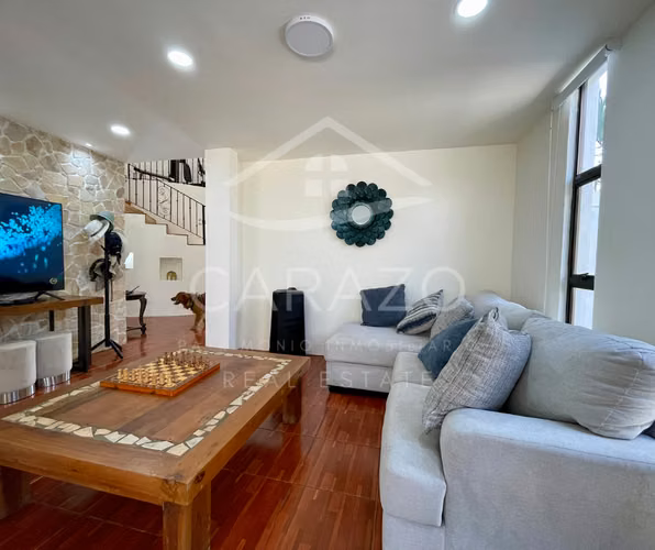 REBAJADA!!!!!! Casa de lujo con piscina en Residencial La Caraña