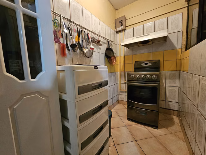 Casa 5 Habitaciones en Santa Lucía, a 2 Km centro Heredia