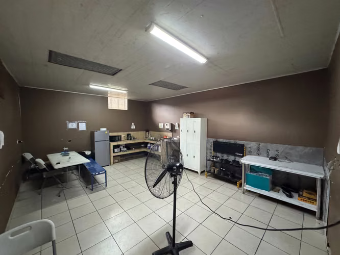 Alquiler Bodega Industrial en La Uruca | 1,913 m².