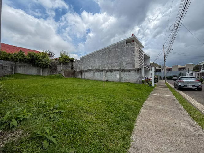 Venta de lote en CONDOMINIO RIALTO