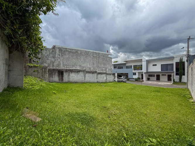 Venta de lote en CONDOMINIO RIALTO
