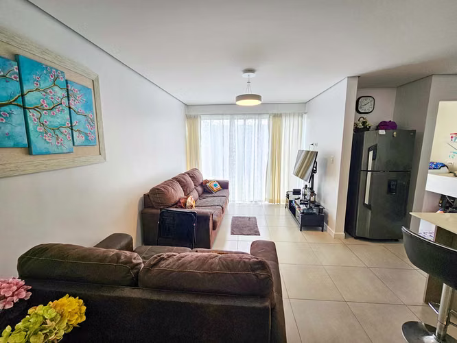 Venta de casa 2 niveles en Cond. Korú,