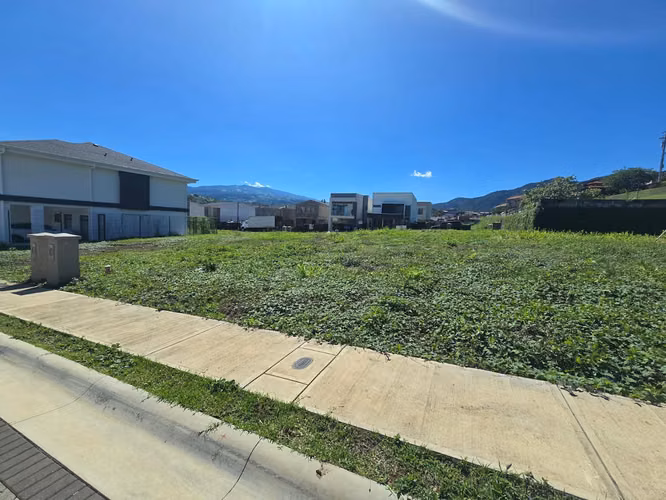 Venta de espectacular lote plano - Imagen 2