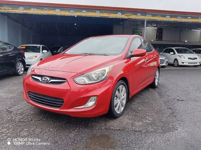 Hyundai accent - Imagen 1