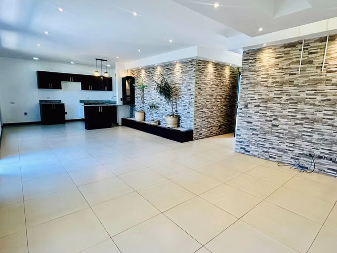 Venta de casa en Condominio Atocha, Ulloa, Heredia, Remate - Imagen 3