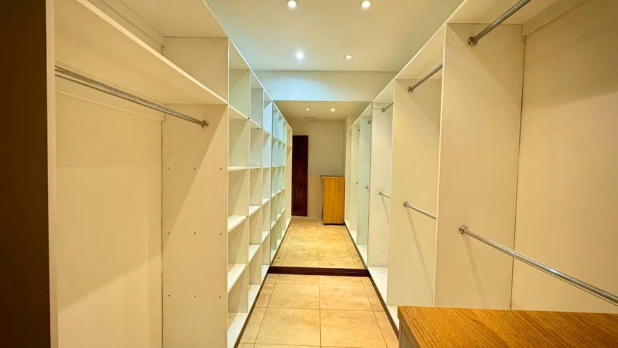 Almeria, linda-amplia 270 m2, L. Blanca, 3 hab, A/C, 2.5 baños, terraza, patio, sala TV, amenidad. - Imagen 12