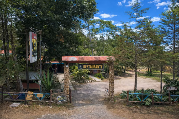 Activo Turístico–Comercial en la Zona de Los Santos con Alto Potencial de Desarrollo