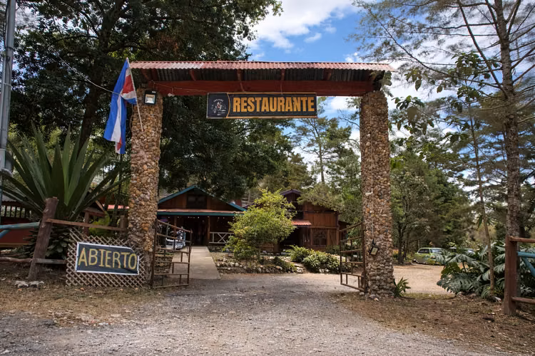 Activo Turístico–Comercial en la Zona de Los Santos con Alto Potencial de Desarrollo
