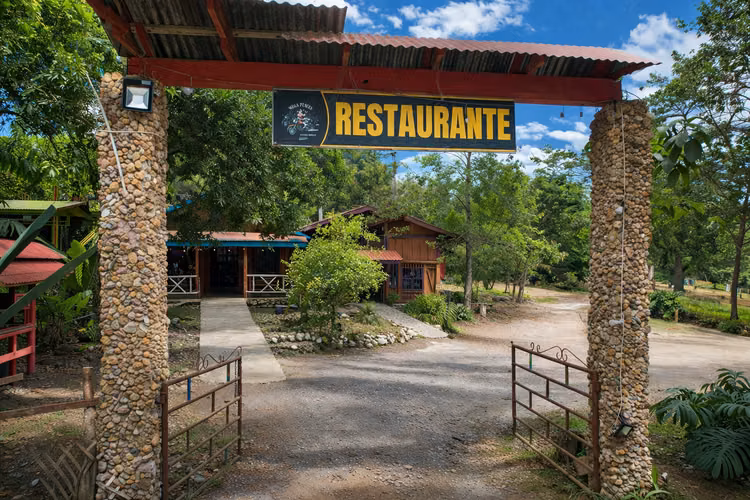 Activo Turístico–Comercial en la Zona de Los Santos con Alto Potencial de Desarrollo