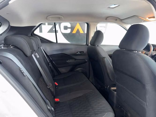 2025 Nissan Kicks Play - Imagen 6