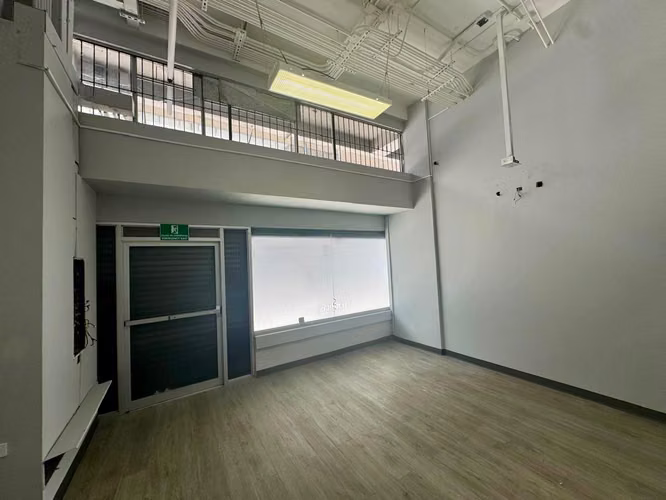 Se alquila amplío local comercial en el corazón de San José , en Primera planta - Imagen 5