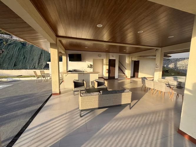 Alto de las Palomas, Vista al Valle, lindo-muy amplio, 2 hab, 2.5 baños, sala TV, vista espectacul. - Imagen 19
