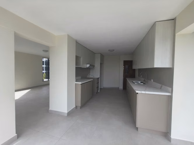 Bello apartamento en RENTA Bello Horizonte Escazu amplio y moderno - Imagen 2