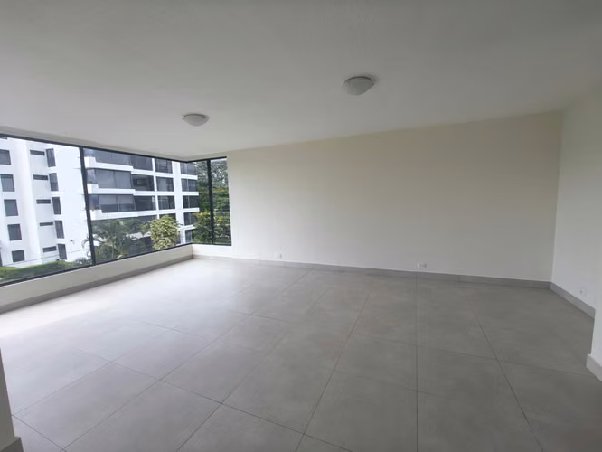 Bello apartamento en RENTA Bello Horizonte Escazu amplio y moderno - Imagen 7