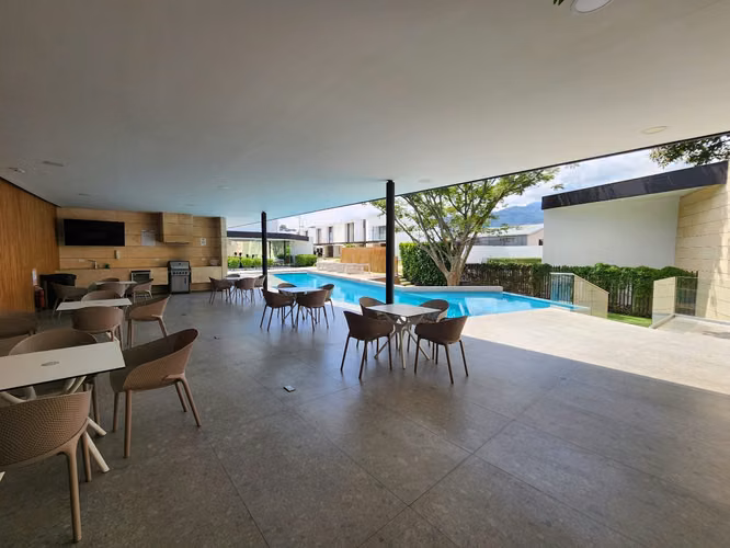 Pozos, preciosa-lujosa-amplia 160m2, amueblada, 2 hab, 2.5 baños, terraza, amp. patio, amenidad. - Imagen 15
